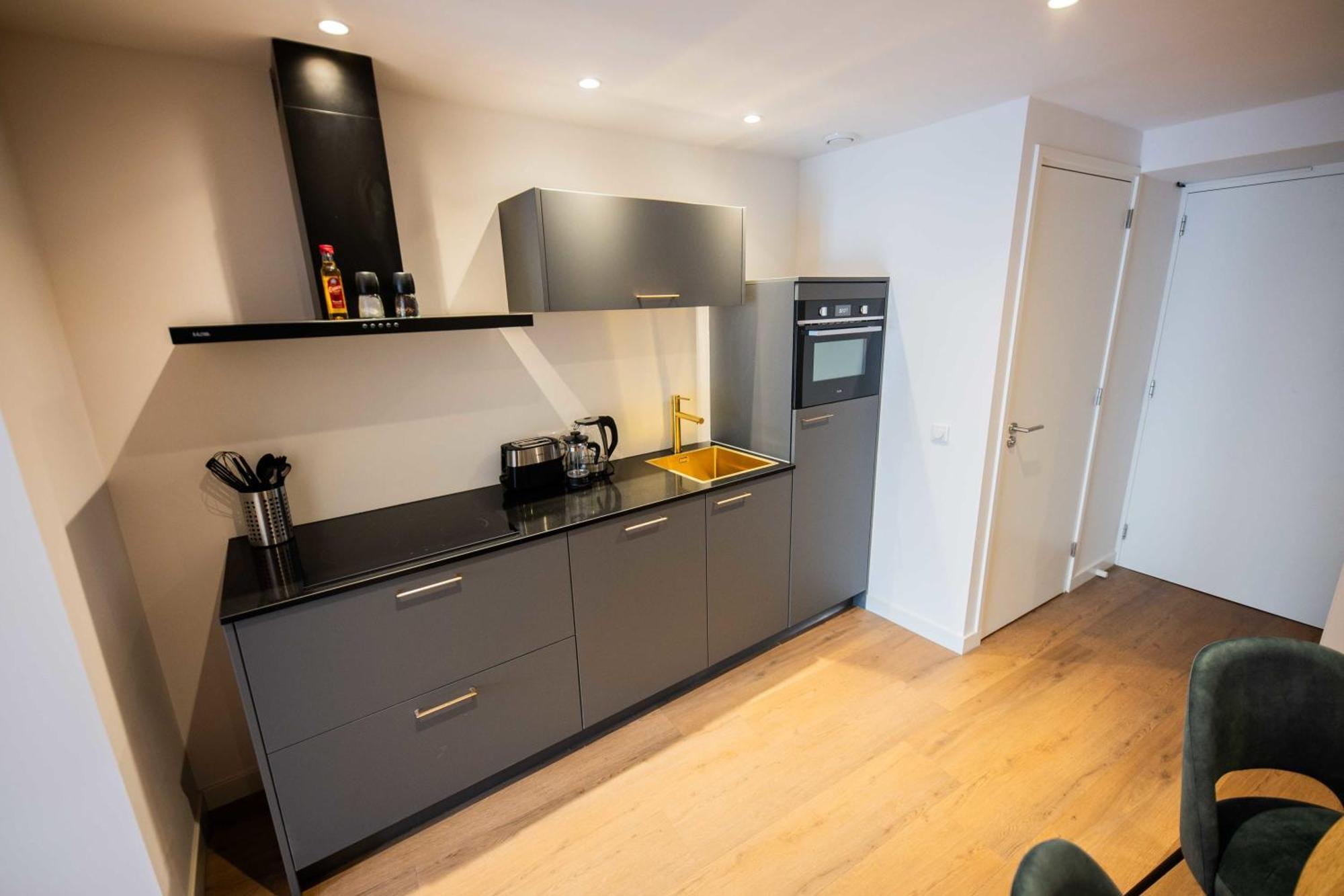Apartment Historical 80m2 Retreat With Sauna Option - R51b *